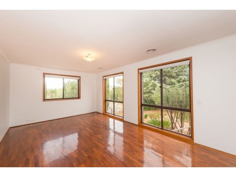 42 Ngunnawal Drive, Isaacs ACT 2607