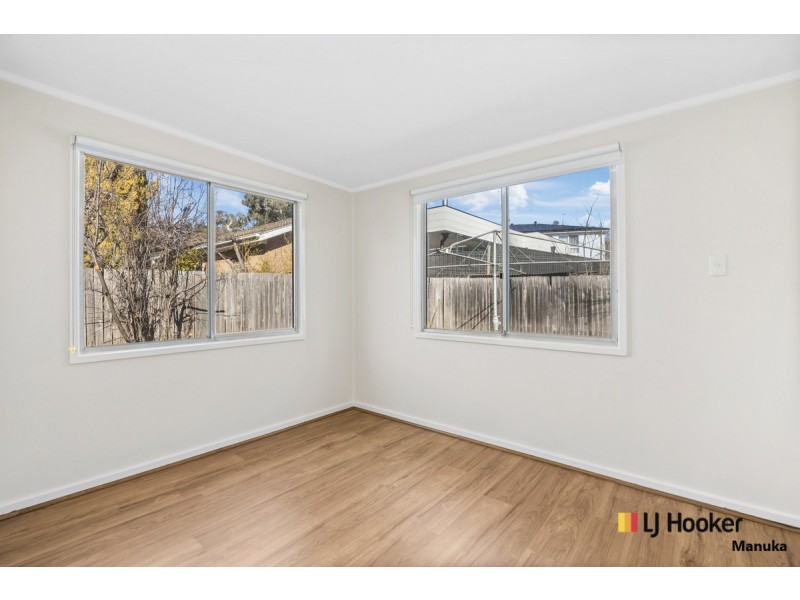 8A Lawley Street, Deakin ACT 2600