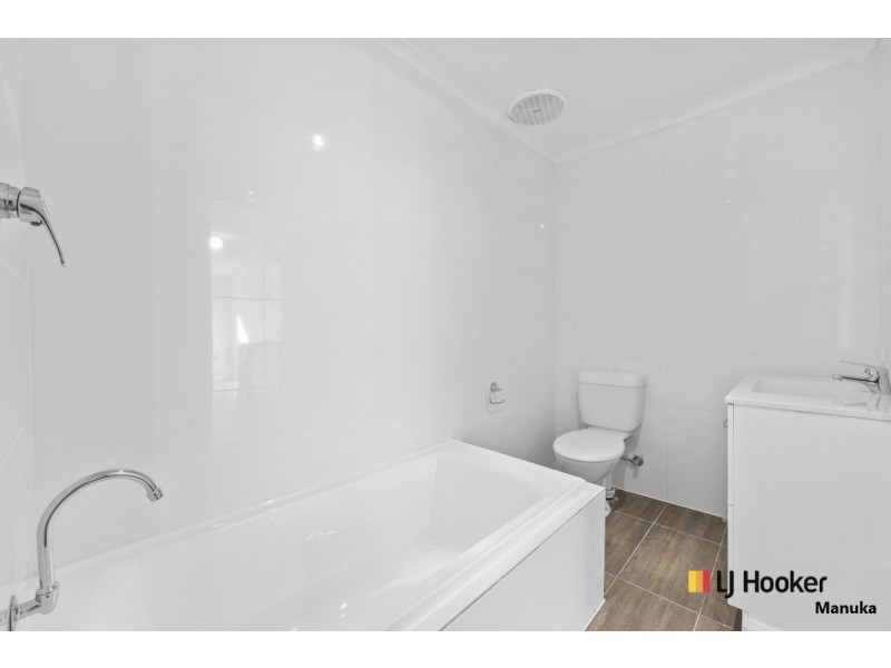 8A Lawley Street, Deakin ACT 2600