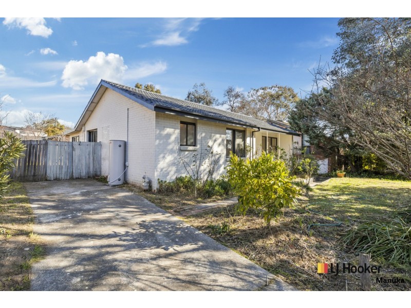 8A Lawley Street, Deakin ACT 2600