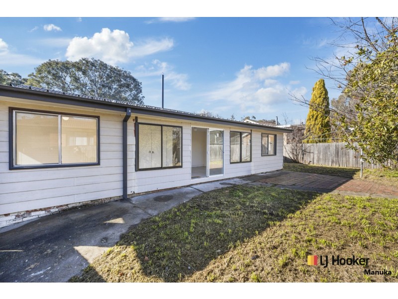 8A Lawley Street, Deakin ACT 2600