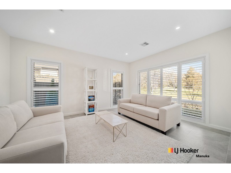 18 Bedford Street, Deakin ACT 2600