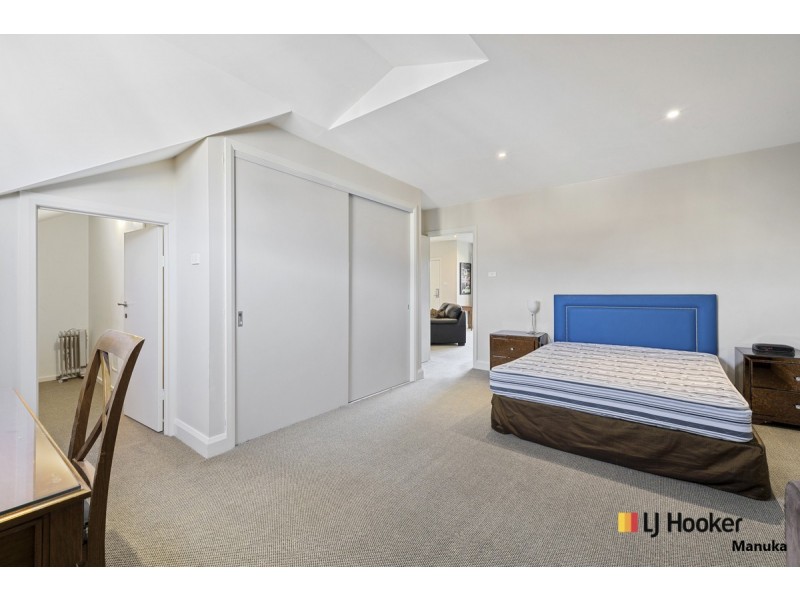 75/8 Dominion Circuit, Forrest ACT 2603