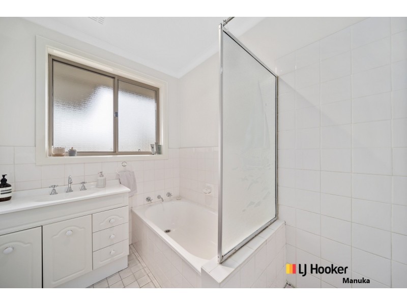 28 Gilmore Crescent, Garran ACT 2605