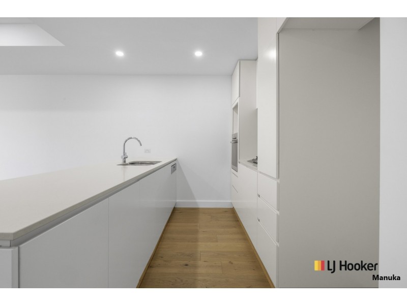 121/23 State Circle, Forrest ACT 2603