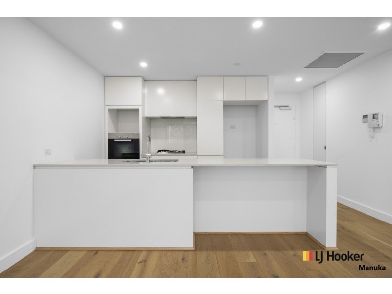 121/23 State Circle, Forrest ACT 2603