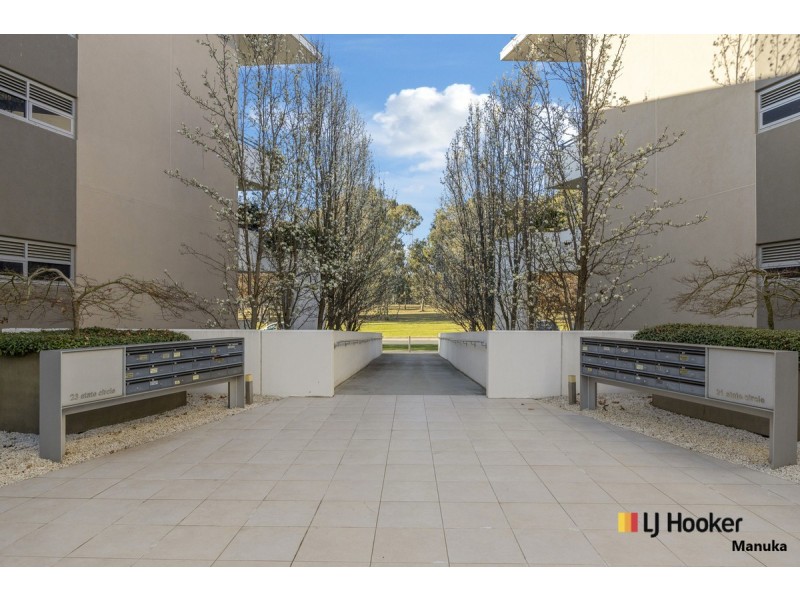 121/23 State Circle, Forrest ACT 2603