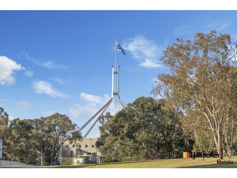121/23 State Circle, Forrest ACT 2603