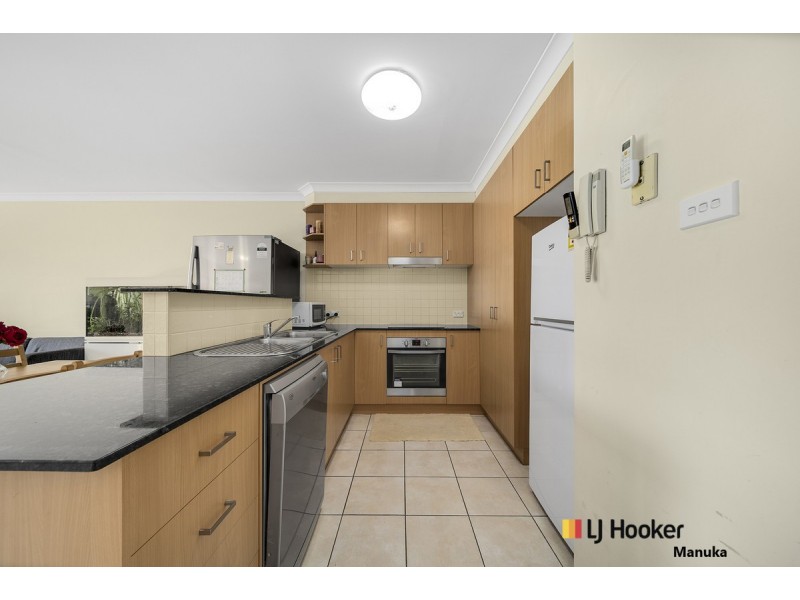 10/2 Namatjira Drive, Weston ACT 2611