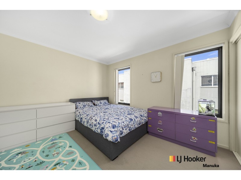 10/2 Namatjira Drive, Weston ACT 2611