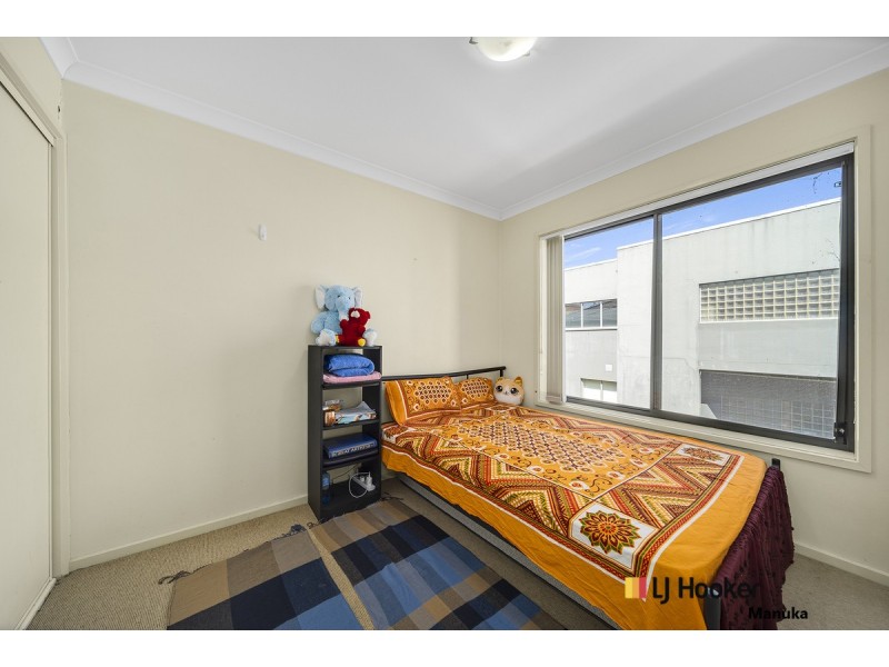 10/2 Namatjira Drive, Weston ACT 2611