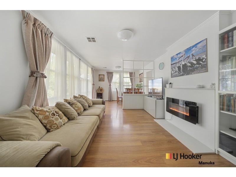 8 Mindarie Street, Narrabundah ACT 2604