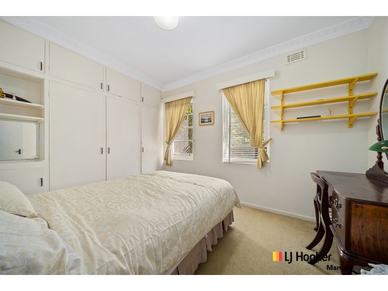 6 Hotham Crescent, Deakin ACT 2600