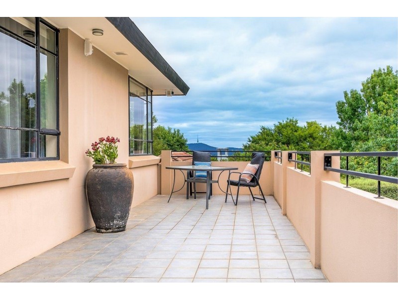 200 Monaro Crescent, Red Hill ACT 2603