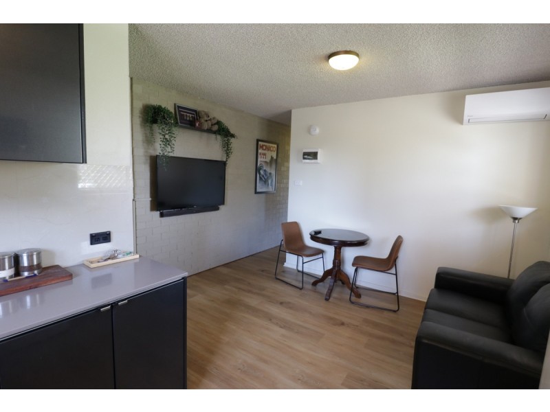 14/85 Derrima Road, Crestwood NSW 2620