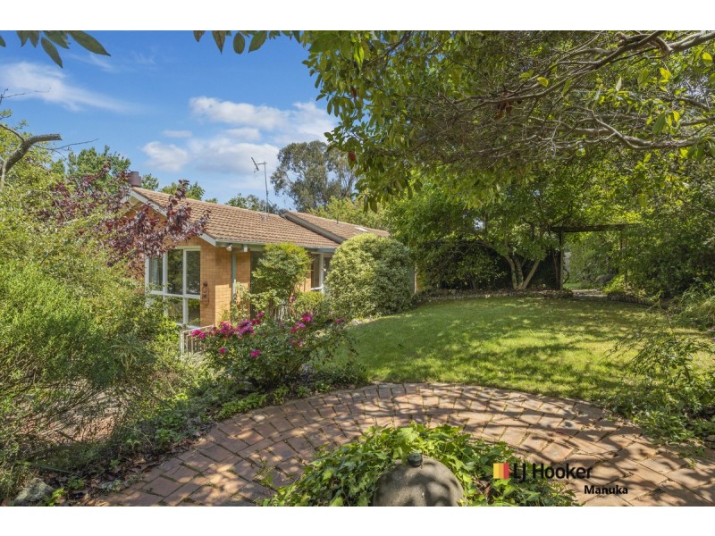 30 Downes Place, Hughes ACT 2605