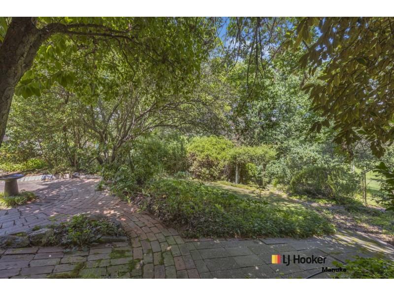 30 Downes Place, Hughes ACT 2605