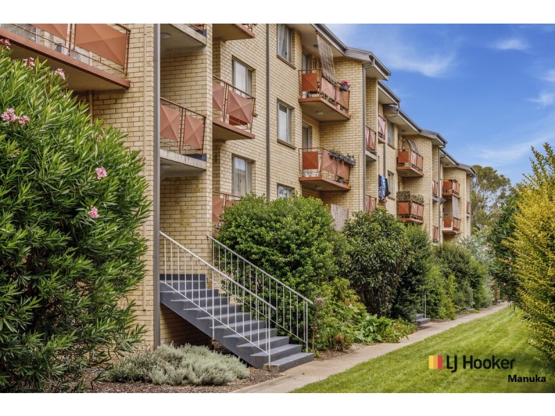 17/52-54 Trinculo Place, Queanbeyan NSW 2620