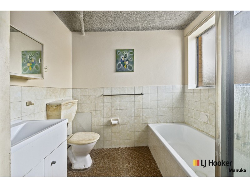 17/52-54 Trinculo Place, Queanbeyan NSW 2620