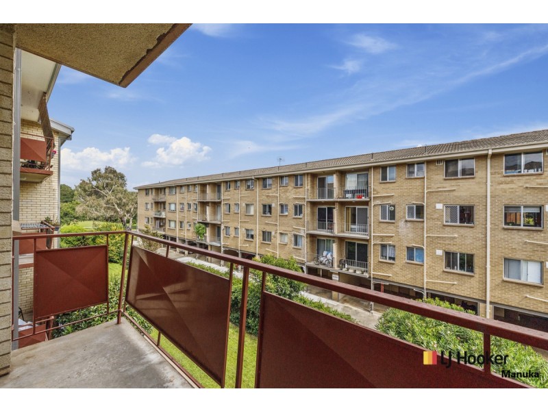 17/52-54 Trinculo Place, Queanbeyan NSW 2620