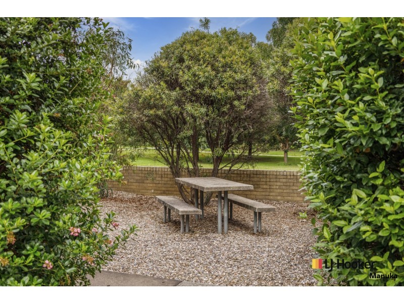 17/52-54 Trinculo Place, Queanbeyan NSW 2620