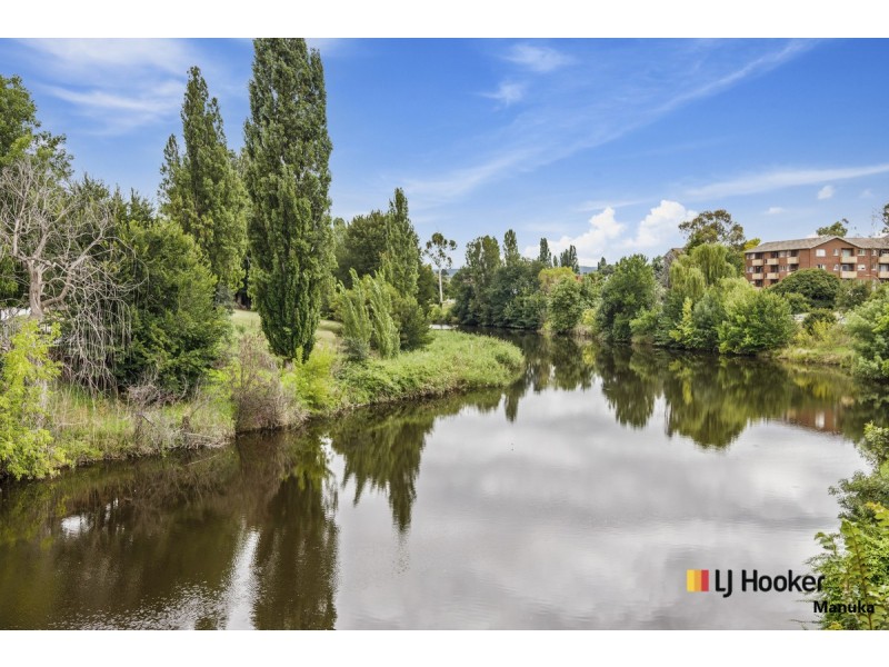 17/52-54 Trinculo Place, Queanbeyan NSW 2620