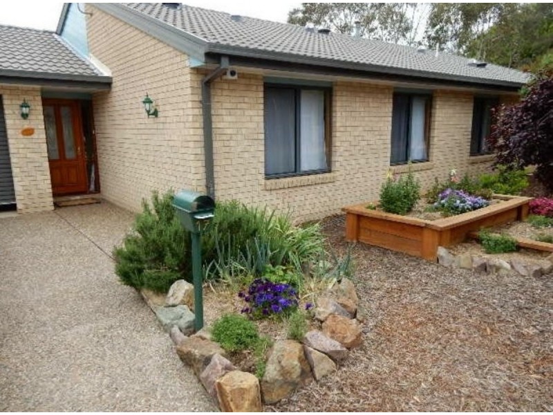 17 tungun Street, Narrabundah ACT 2604