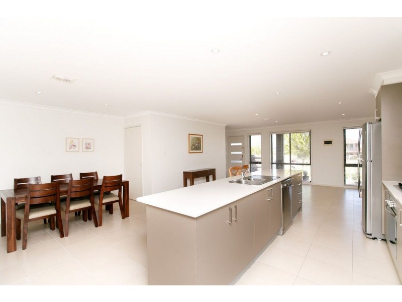 39 Hazelgrove Street, Harrison ACT 2914