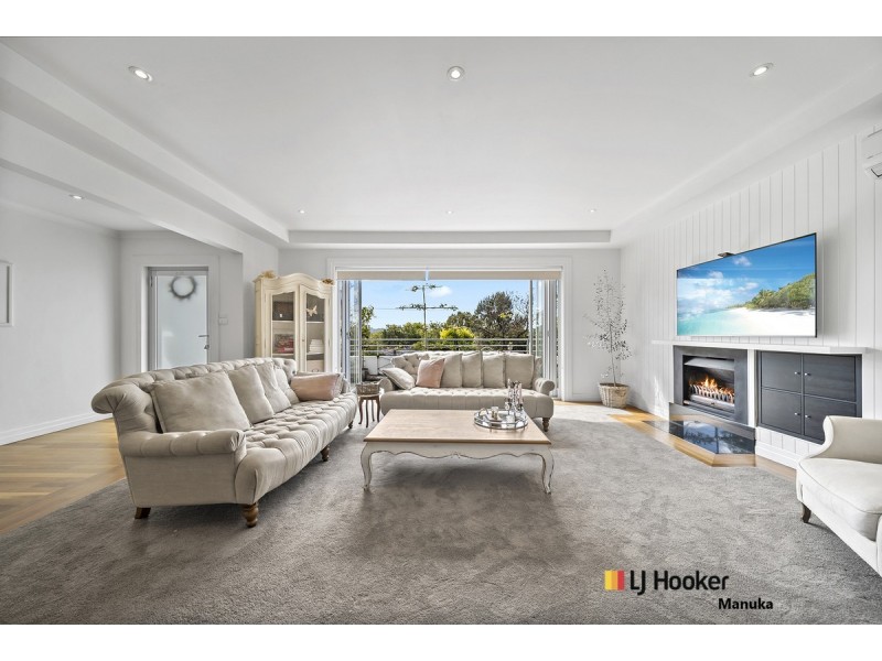 42 Caley Crescent, Narrabundah ACT 2604