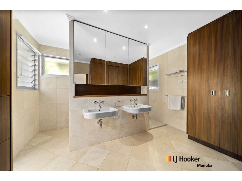 42 Caley Crescent, Narrabundah ACT 2604