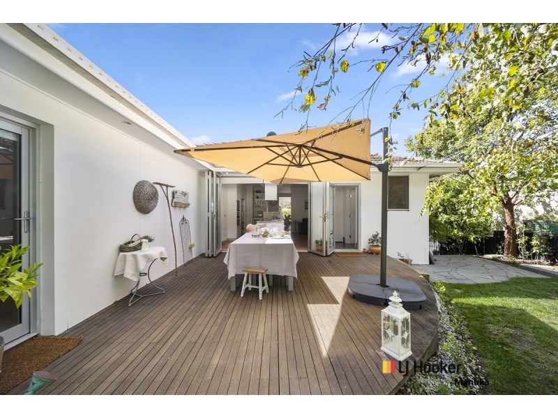 42 Caley Crescent, Narrabundah ACT 2604