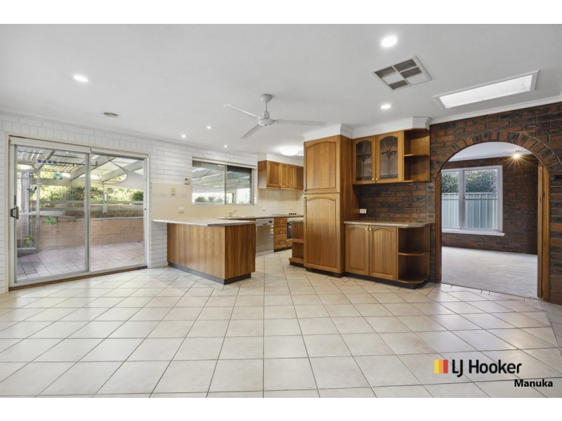 8 Shipard Place, Kambah ACT 2902