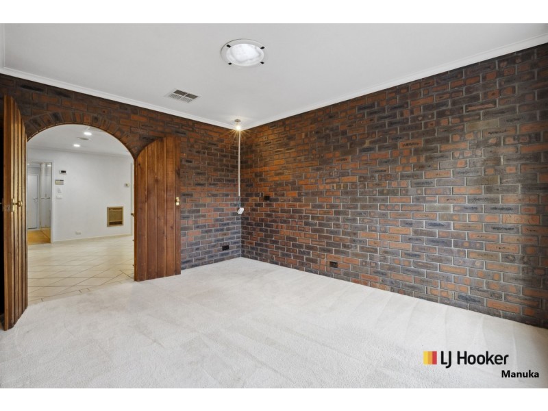 8 Shipard Place, Kambah ACT 2902