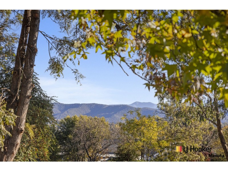 8 Shipard Place, Kambah ACT 2902