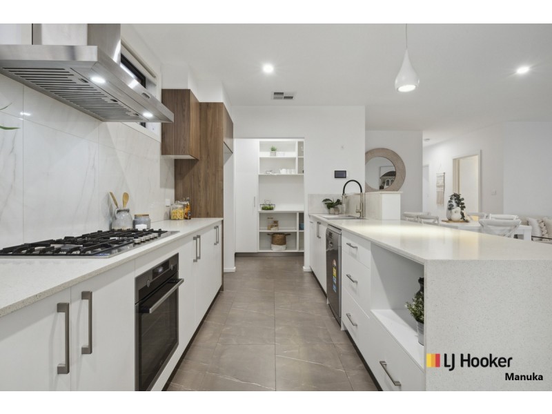 166 Burrinjuck Crescent, Duffy ACT 2611