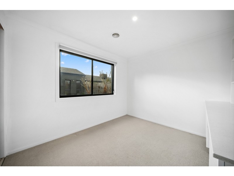 40 Ayrton Street, Gungahlin ACT 2912