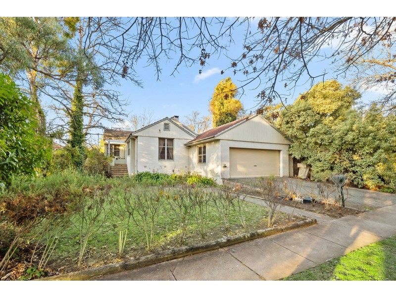 108 Strickland Crescent, Deakin ACT 2600