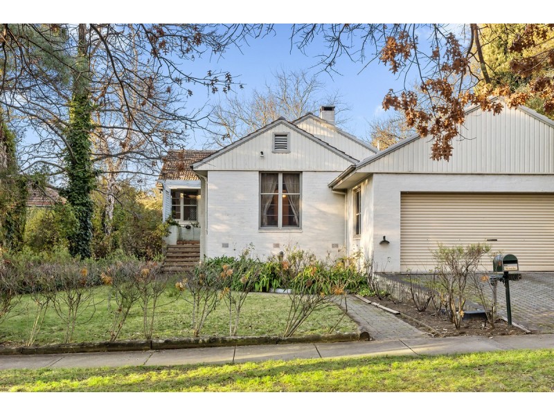 108 Strickland Crescent, Deakin ACT 2600