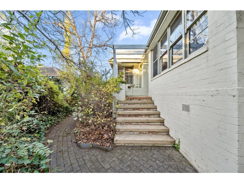 108 Strickland Crescent, Deakin ACT 2600