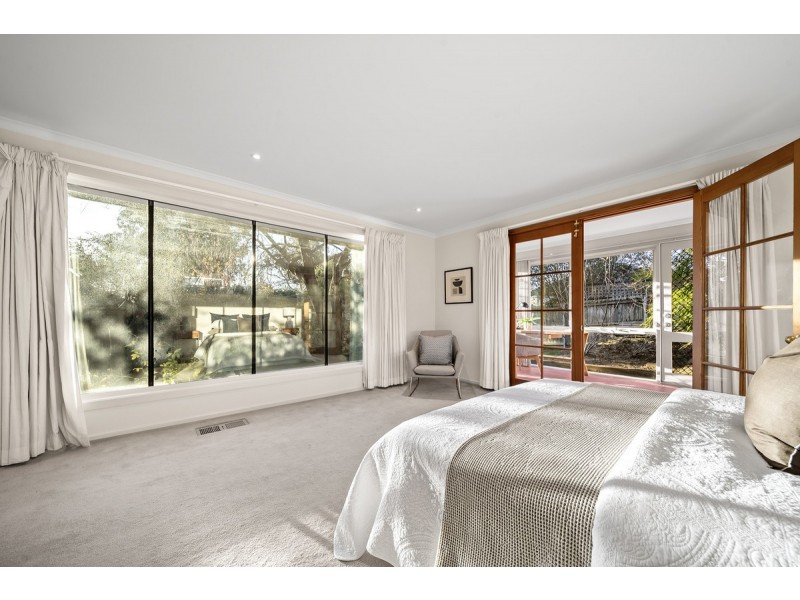 108 Strickland Crescent, Deakin ACT 2600