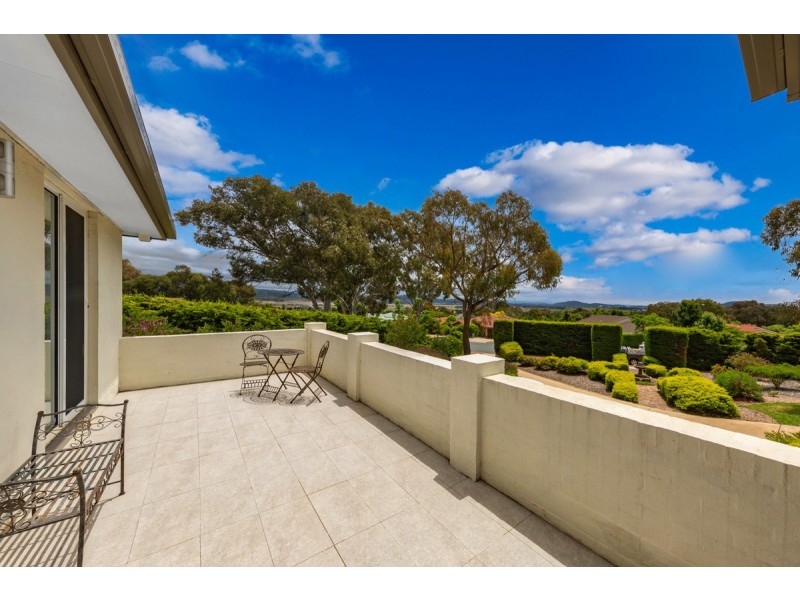 30 Carolyn Jackson Drive, Jerrabomberra NSW 2619