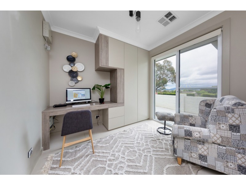 30 Carolyn Jackson Drive, Jerrabomberra NSW 2619