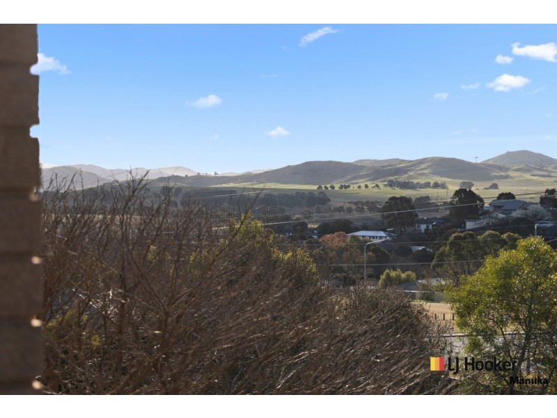 9 Barrett Street, Macgregor ACT 2615