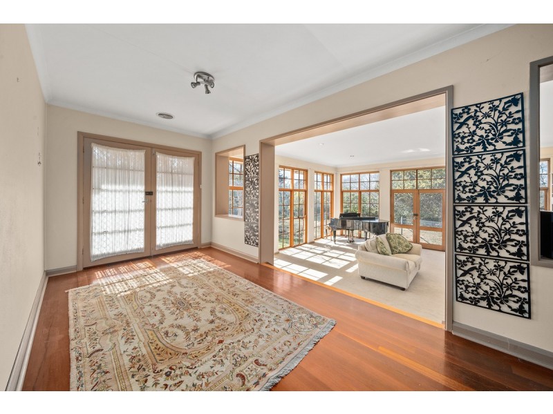 2 Tennyson Crescent, Forrest ACT 2603