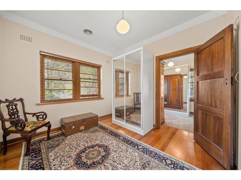2 Tennyson Crescent, Forrest ACT 2603