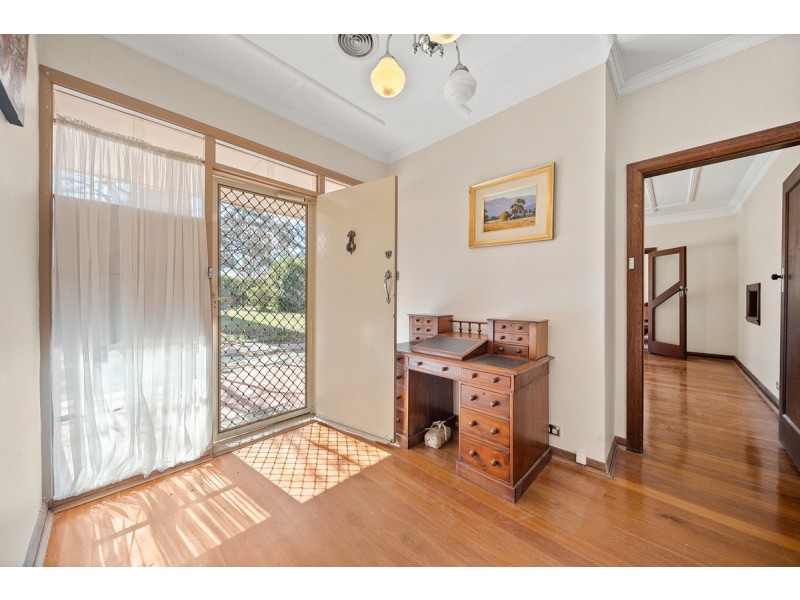 2 Tennyson Crescent, Forrest ACT 2603