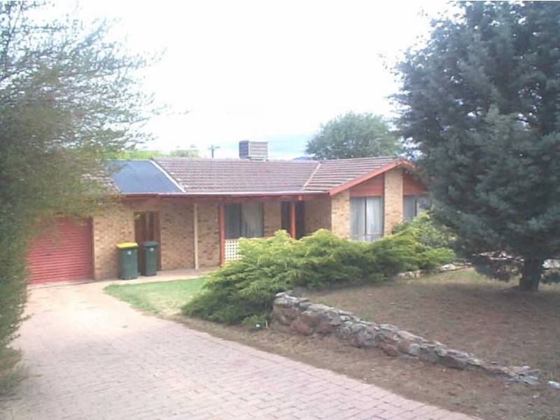 69 Clive Steele Avenue, Monash ACT 2904