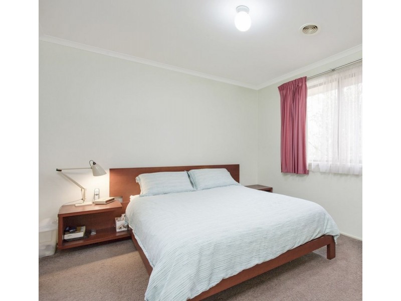 69 Clive Steele Avenue, Monash ACT 2904