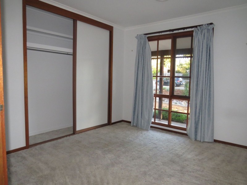 1 Henry Melville Crescent, Gilmore ACT 2905