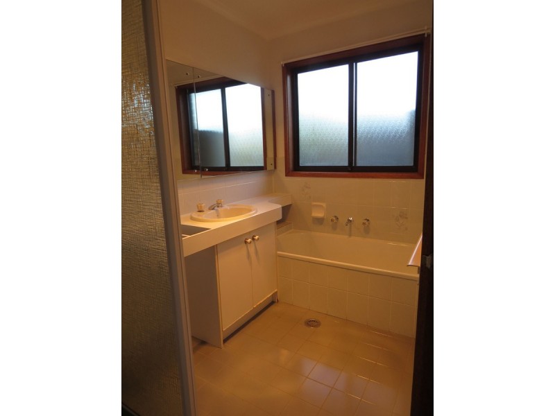 1 Henry Melville Crescent, Gilmore ACT 2905